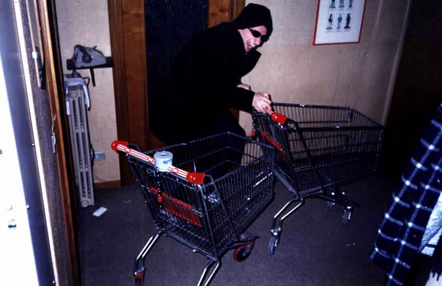 FAmoro.jpg (426865 byte)